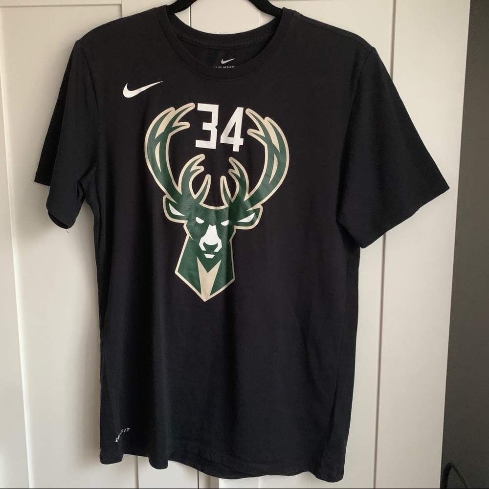 Nike Milwaukee Bucks T-Shirt (Antetokounmpo)